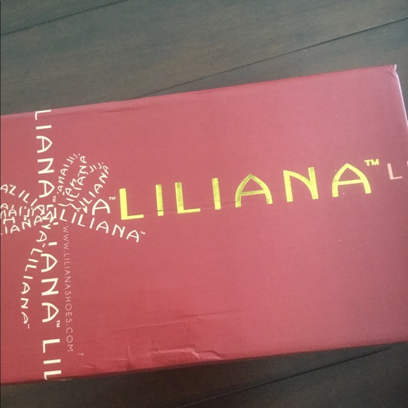 Grey Knotted Open Toe Ankle Strap with Chunky Heel - Picture 4 of 5